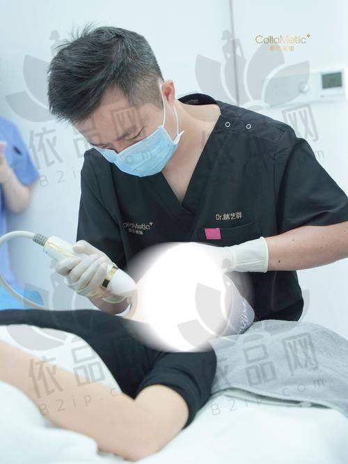 综上所述，深圳博爱曙光付明建超声炮项目是一个值得信赖的选择。付明建医师丰富的经验和专精的技术，深圳博爱曙光医院精良的设备和优质的服务，以及超声炮技术本身的优势，都为患者提供了一个安心、有效、舒适的美容体验。如果您有紧致抗衰的需求，不妨考虑深圳博爱曙光付明建超声炮项目，相信它会给您带来意想不到的惊喜。