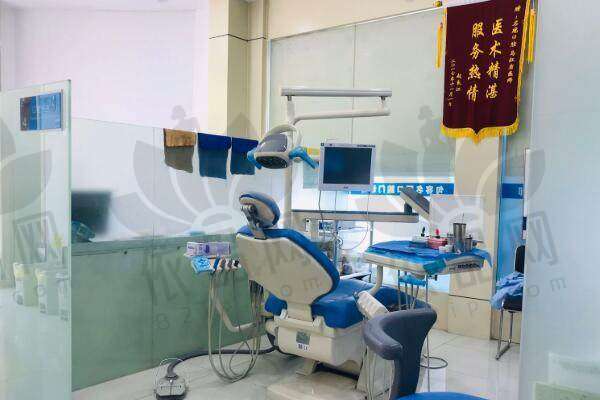 句容名冠口腔门诊部营业时间